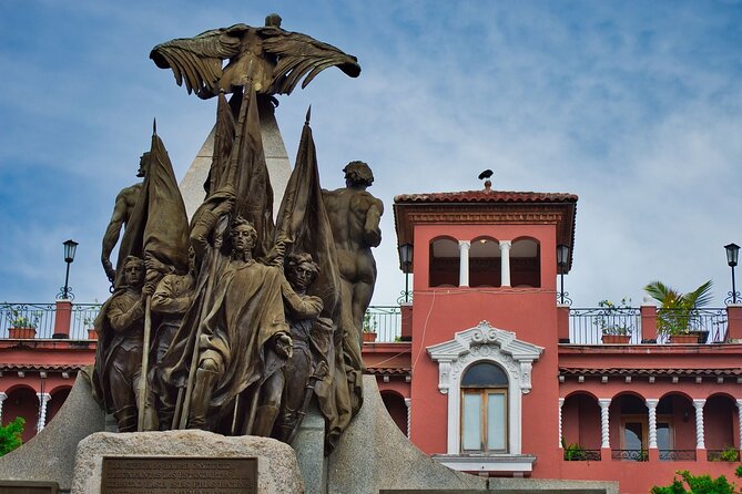 Guided Walking Tour in Panama City