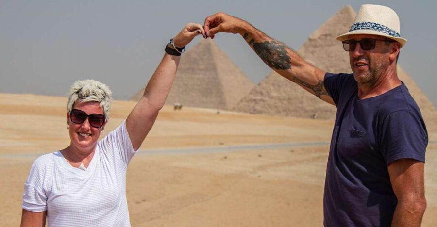 Half-Day Cairo Sightseeing Tour to Pyramids of Giza & Sphinx