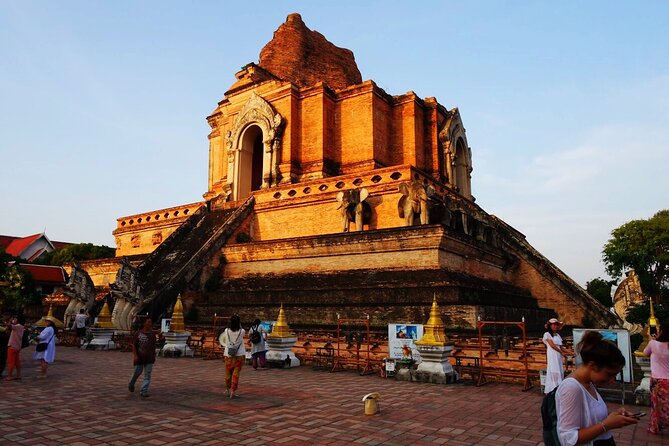 Half-Day Private Night Tour by Tuk Tuk in Chiang Mai City - Tour Overview