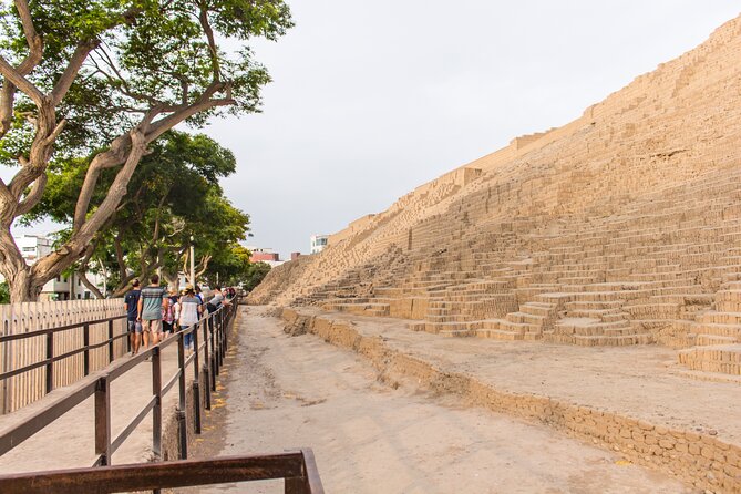 Half-Day Private Tour to Huaca Pucllana and Huaca Mateo Salado