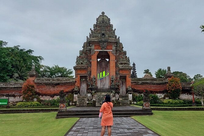 Half-Day Private Tour to Tanah Lot and Bali Royal Temple - Highlights of the Tour