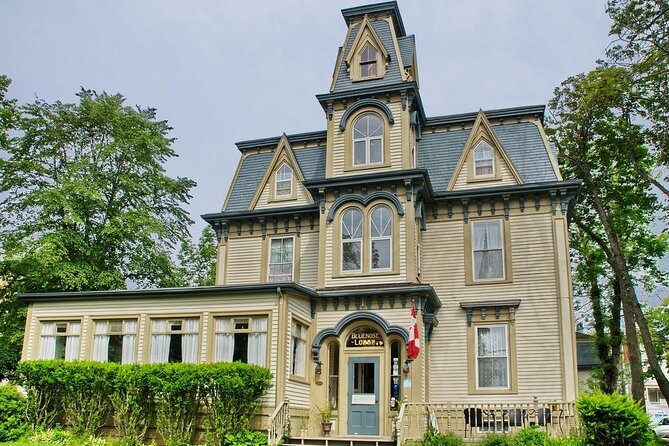 Half-Day Small-Group Tour of Nova Scotias South Shore