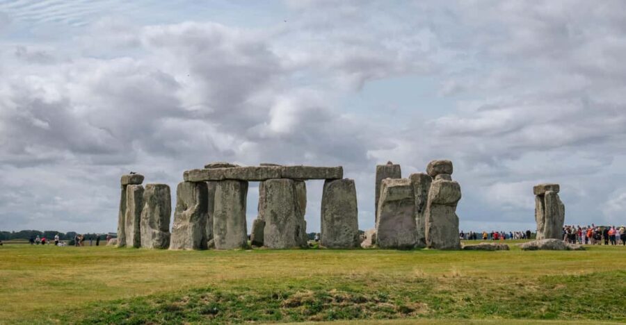Half-Day Tour to Stonehenge From Bath for 2-8 Adventurers