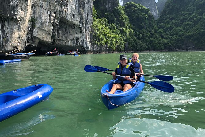 Halong Bay Boat Trip With Sung Sot Cave – Kayaking – Titop Island