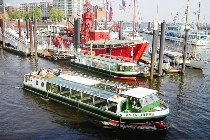 Hamburg: Around the Elbphilharmonie – City Tour With a Large Harbor Tour