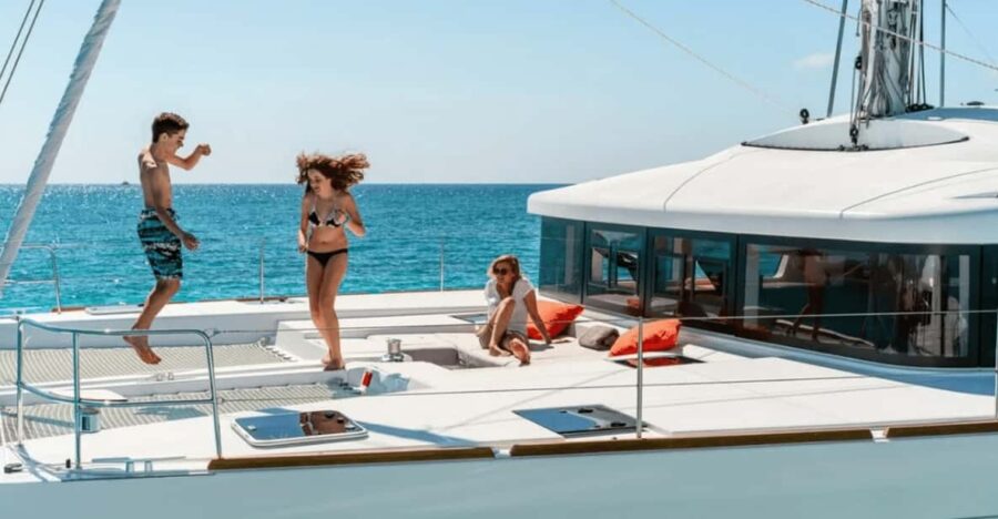 Heraklion: Dia Island Family & Kid-Friendly Catamaran Cruise