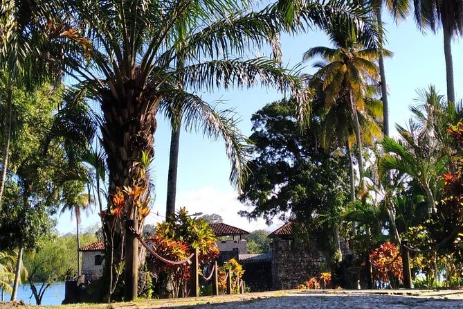 Highlights of Izabal: Livingston + Castle + Boat Ride Tour - Tour Overview