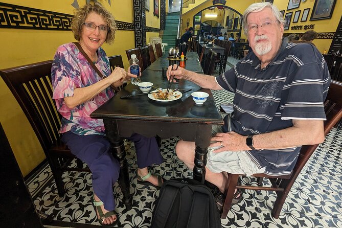 Hoi an Street Food Tour With a Real Foodie