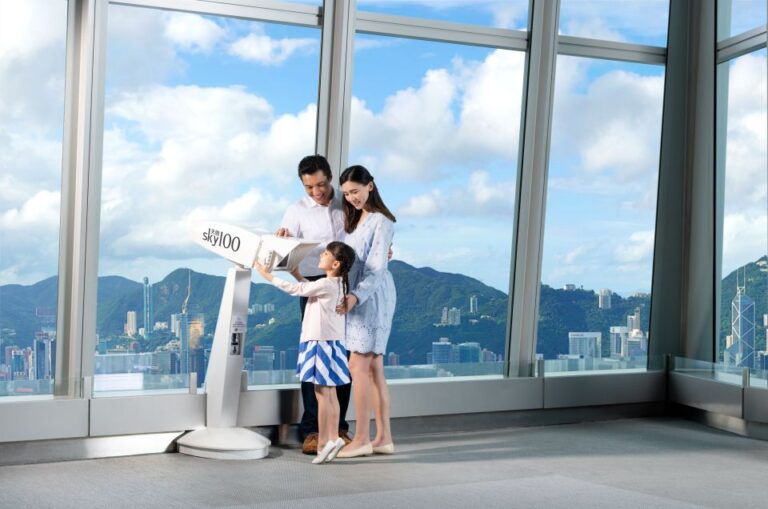 Hong Kong: Sky100 Observatory Ticket and Cafe 100 Package