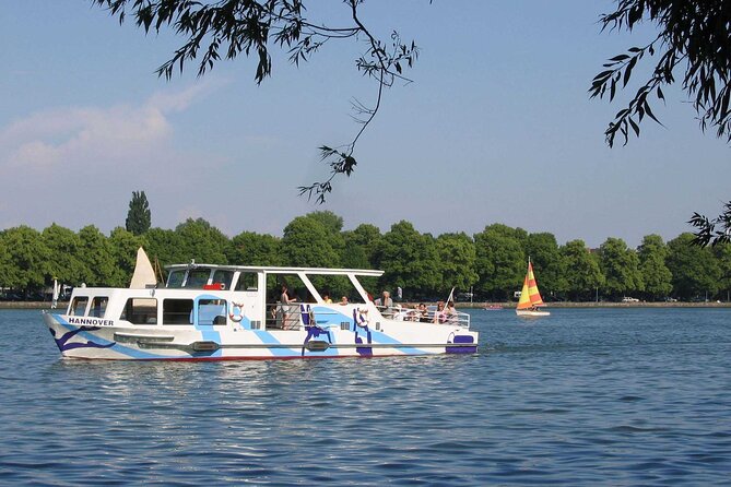 Hop-On Hop-Off Tour in Hanover in a Double-Decker Bus