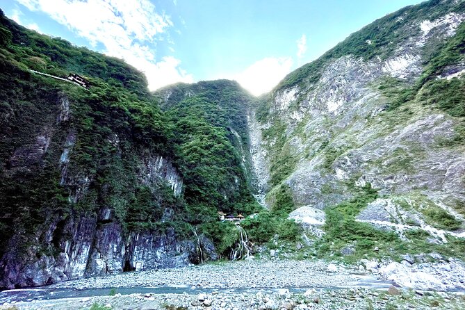 Hualien Taroko Day Tour From Ximending