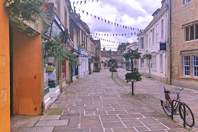 Iconic Cotswolds Half-Day Luxury Tour From Bath for 2-8 Guests