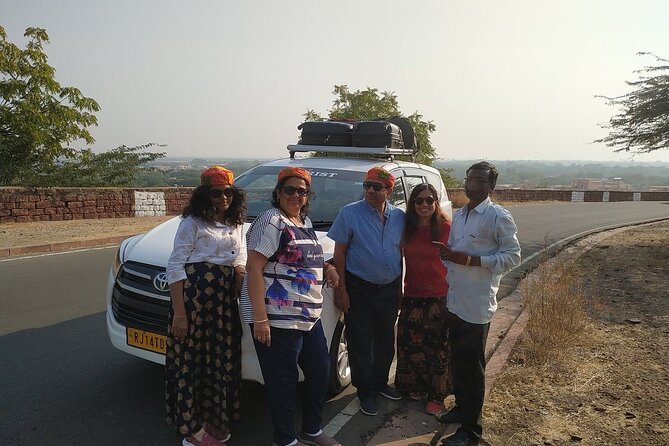 Jaipur Private Amer Fort, Hawa Mahal, City Palace & Stepwell Tour