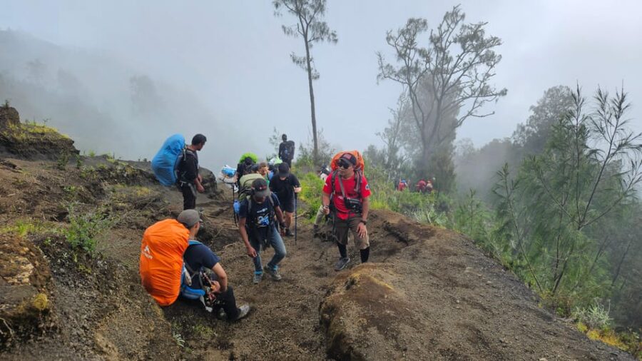 Join a Sharing Group for a 2-Day Rinjani Trek