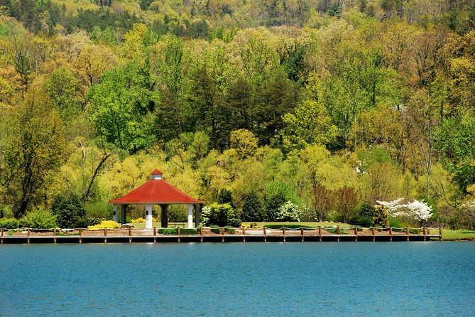 Kayak Tour at Lake Lure - Guided Tour by a Naturalist
