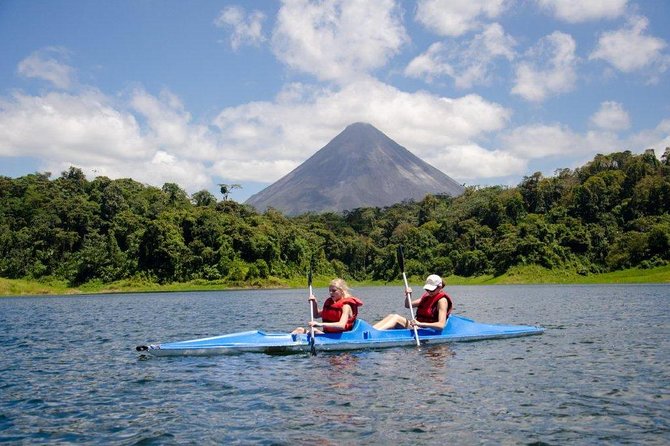Kayaking on the Arenal Lake From Arenal - Tour Overview