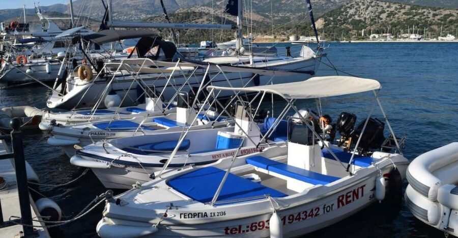Kefalonia: Boat Rental (15HP Motorboat)-No License Required