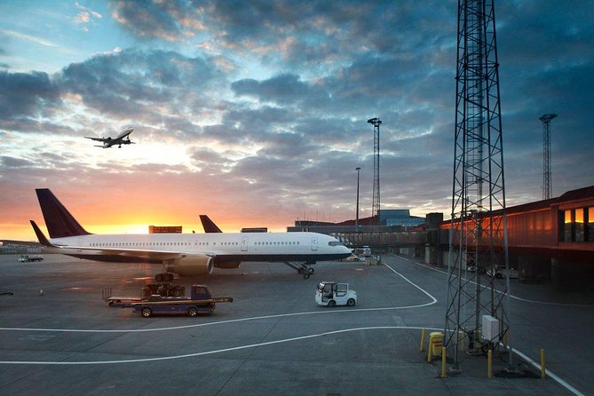 Keflavik To Reykjavik Private Luxury Airport Transfer