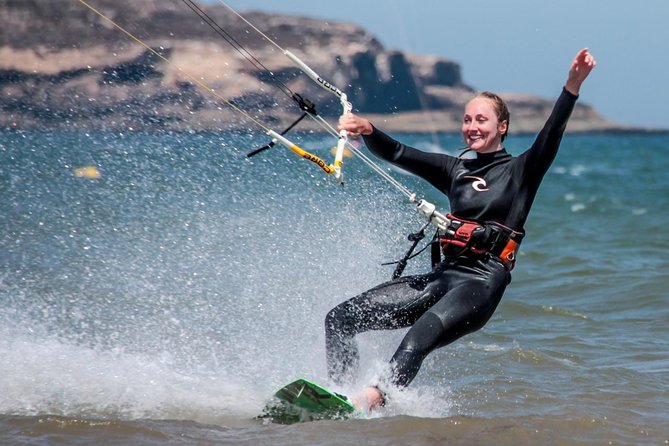Kitesurfing Lessons With Ananas