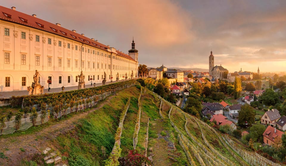 Kutna Hora & Ossuary: Private Tour From Prague All-Inclusive - Overview of Kutna Hora Tour