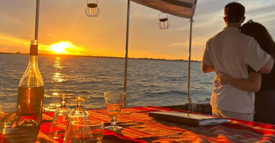 La Rochelle - 2-Hour Chilled Cruise for Friends