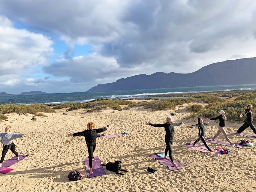 Lanzarote: Volcanic Yoga Session With Ocean Views - Activity Overview