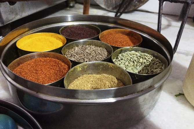 Large Group / Family Vegetarian Cooking Class in Jaipur With an Expert Home Cook