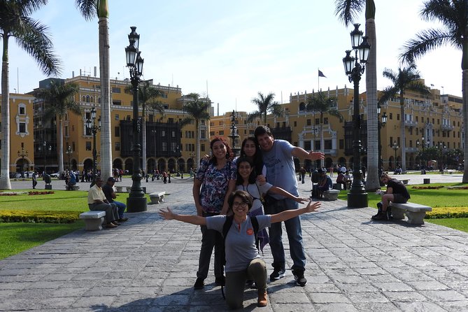 Lima: Local Market + Highlights City Tour + Catacombs
