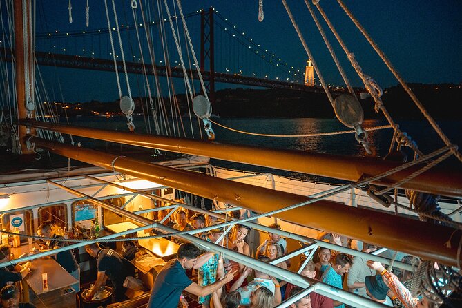 Lisbon Boat Party / Amazing Sunset Sailing Tour - Highlights of the Experience
