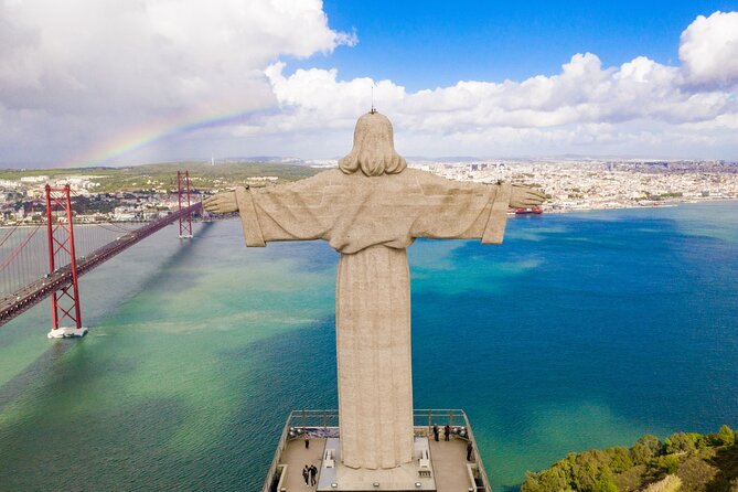 Lisbon Cruise With Dolphin Watching