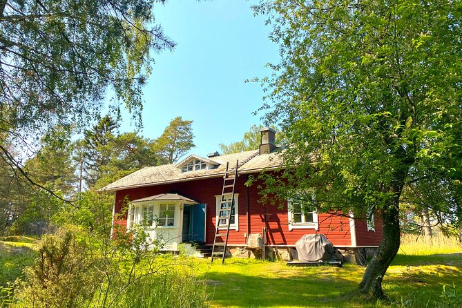 Live Like a Local in a Finnish Cottage in Porkkala Archipelago