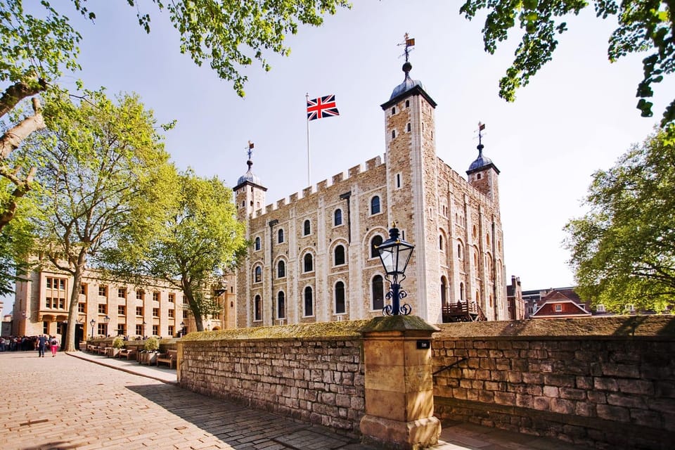 London: Harry Potter Tour, Tower of London & River Cruise - Wizarding Tour of London