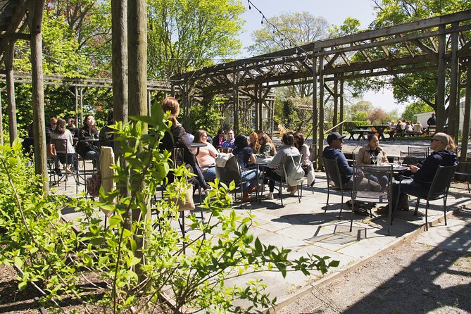 Long Island Wine Tour Plus Lunch From Manhattan