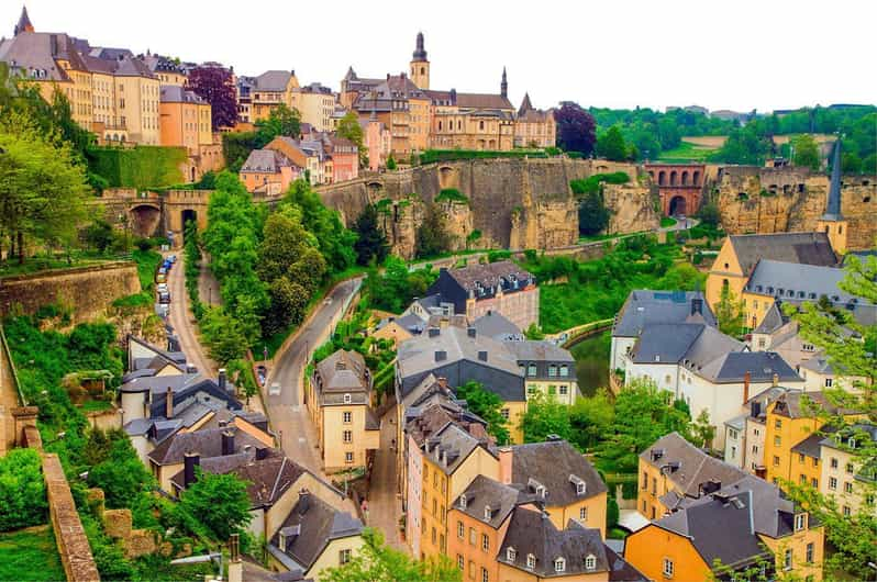 Luxembourg: City Highlights Walking Tour - Experience Highlights