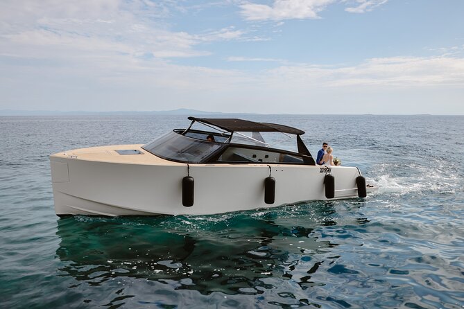 Luxury 33FT Yacht: Elaphiti Islands Tour From Dubrovnik
