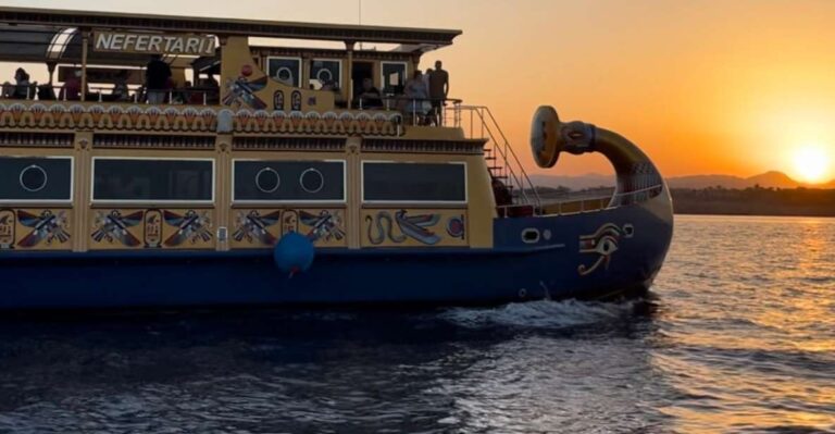 Marsa Alam: Nefertari Sunset Turtle Bay Cruise With Dinner