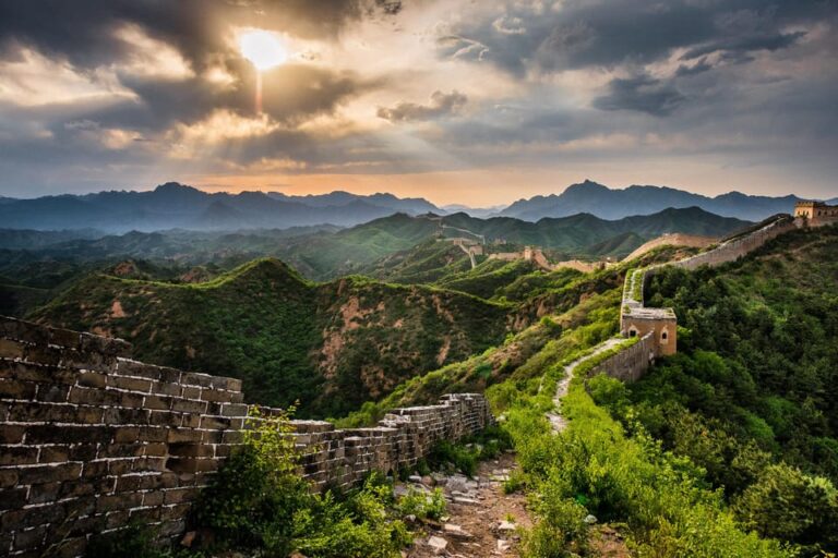 Mini Group Hiking Tour Of Beijing Jinshangling Great Wall