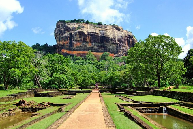 Minneriya Elephant Safari Wth Sigiriya Lion Rock From Colombo - Itinerary Overview