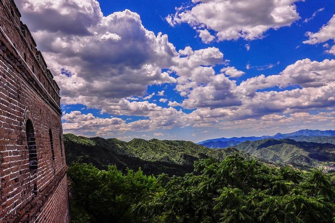 Mutianyu Great Wall Private VIP Tour With Peak Restaurant Dining and Cable Car - Luxury Transportation Options