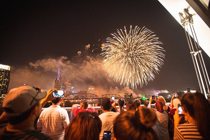 Niagara Falls Illumination Lights Show & Fireworks Tour