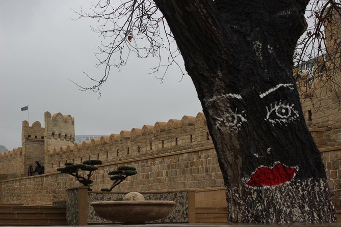 Old and Modern Baku City Private Tour (Lunch Included)