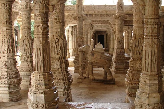 One Day Trip to Kumbhalgarh & Ranakpur Temple From Udaipur by Car