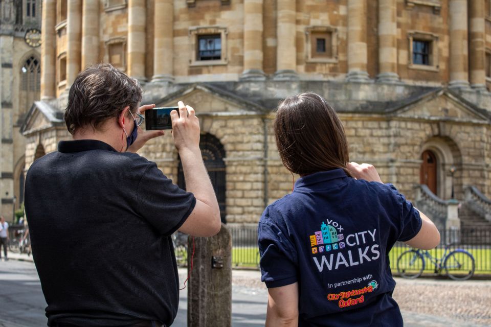 Oxford: Stepping Through Oxford Walking Tour - Exploring Oxfords Iconic Sites