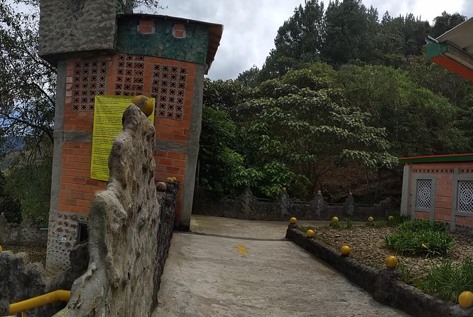 Pablo Escobar Tour With La Catedral Prison, Spanish Language - Tour Overview and Details