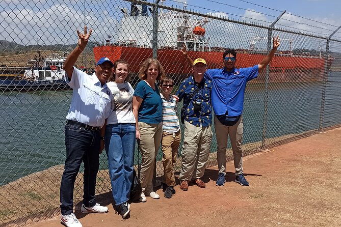 Panama Canal Tour: Miraflores Locks and Canal Zone