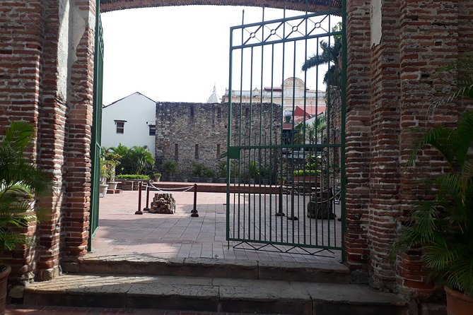 Panama Viejo and Casco Antiguo Tour