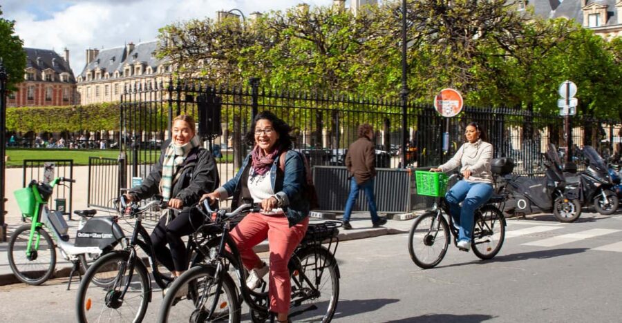 Paris: E-Bike Tour – Monumental and Hidden Paris