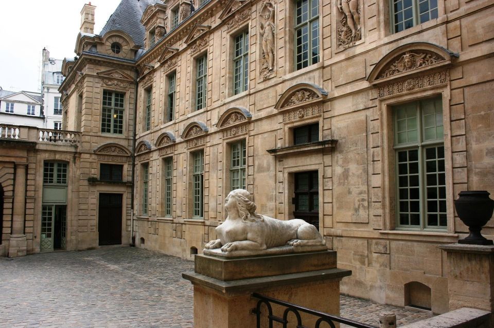 Paris: Le Marais Highlights Guided Small Group Walking Tour - Tour Overview