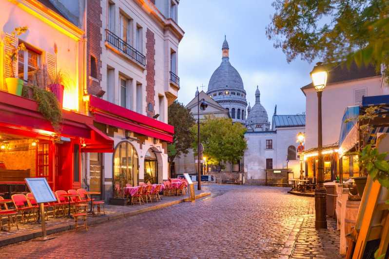 Paris: Montmartre Walking Tour With a Guide
