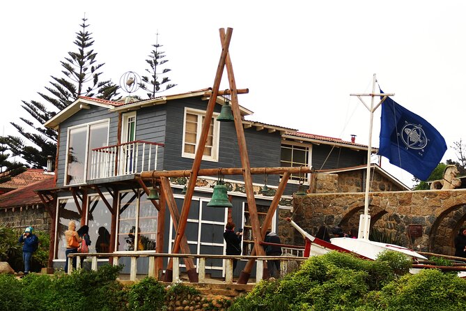 Penguins Poetry and Pinot Noir Tour in San Antonio Province